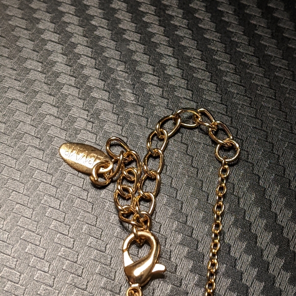 LBYVR Gold Leaf Necklace - Picture 2 of 3